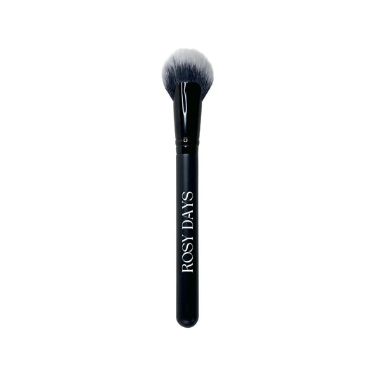 ROSY DAYS Cheek Fan Brush
